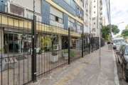 Ótimo apartamento de 4 dormitórios, de frente e muito amplo.&lt;BR&gt;&lt;BR&gt;Terraço com churrasqueira.&lt;BR&gt;&lt;BR&gt;Junto ao parque da Redenção.&lt;BR&gt;&lt;BR&gt;Agende sua visita!