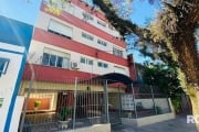 Excelente apartamento de 1 dormitório, último andar com apenas dois lances de escada, muito arejado, com excelente iluminação natural - pega sol o dia todo. Cozinha americana, área de serviço e sala i