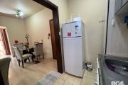 APARTAMENTO DE 2 DORMITÓRIOS DE FRENTE E ENSOLARADO. &lt;BR&gt;&lt;BR&gt;Apartamento amplo e bem distribuído de frente, pegando o sol da manhã nos dormitórios e o sol da tarde na sala e cozinha. &lt;B