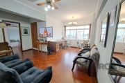 Excelente apto 2 dormitórios na melhor localização do centro Histórico.&lt;BR&gt;Sala ampla, living 2 ambientes com vista lago Guaíba, cozinha americana ampla, banheiro social, banheiro auxiliar,  Exc