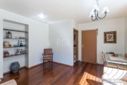 Apartamento de 2 dormitórios, no bairro Petrópolis de Porto Alegre RS, com dependência, garagem no Bairro Petrópolis. De frente, amplo e muito iluminado, com 70,68 m² de área privativa, living de 02 a