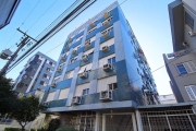 Apartamento de dois dormitórios, dependência de empregada e garagem no bairro Menino Deus em Porto Alegre. &lt;BR&gt;Living com dois ambientes, banheiro social, cozinha, área de serviço e dependência 