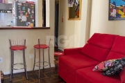 &lt;p&gt;Apartamento com 2 dormitório, living com cozinha americana, área de serviço separada, apartamento já foi reformado, posição solar Norte. Prédio com elevador, localizado junto a mais nova atra