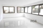 Apartamento garden com 94.26 m2 , uma suíte, cozinha americana , área de serviço separada, pátio privativo,  living amplo 3 ambientes , piso em porcelanato, prédio semi novo com elevador. &lt;BR&gt;Ob