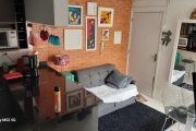 Excelente apartamento térreo, reformado, com 2 dormitórios, living 2 ambientes, cozinha americana, banho social, vaga de garagem rotativa. Condomínio com quadras de esportes, quiosques, playground e p