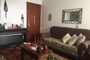 APARTAMENTO 2 QUARTOS RIO BRANCO PORTO ALEGRE&lt;BR&gt;A uma quadra do Hospital de Clínicas e todos os serviços na Protásio. Com living, 2 quartos, banheiro, copa cozinha montada, área de serviço com 