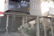 Excelente  apartamento na Vicente da Fontoura, amplo bem arejado,  totalmente mobiliado e equipado. &lt;BR&gt;2 dormitórios, 1 suíte, 3 splits. áera social com piso porcelanato e área íntima com lamin