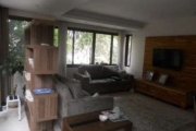 Apartamento constituído de 3 dormitórios, sendo 1 suíte, living amplo, churrasqueira, terraço, cozinha, lavabo, banheiro social, área de serviço e 2 vagas/box de garagem.&lt;BR&gt;&lt;BR&gt;Apartament