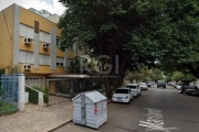 Apartamento no Mont Serrat de 2 dormitórios, 1 suíte, 3 banheiros     &lt;BR&gt;   &lt;BR&gt;Apartamento no Mont Serrat de 2 dormitórios, 3 banheiros, despesa  de empregada, reformado com piso em porc