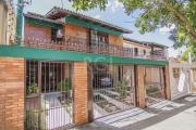 Casa 3 (três) dormitórios, sendo 3 suites, 2 master, semi mobiliada.&lt;BR&gt;Excelente residência de 3 amplas suítes,  sendo 2 Master com amplo closet e sacada, a 3ª suite ampla - living de 3 ambiant