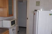 vende ótimo apartamento desocupado, de 01 dormitório, com 50m² de área privativa, living 02 ambientes, cozinha, área de serviço separada. Condomínio com portaria 24h, elevador, circuito de TV, zelador