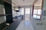 Ótimo apartamento de 02 dormitórios na rua Coronel Massot.&lt;BR&gt;&lt;BR&gt;Localizado no 4º andar, conta com living amplo, cozinha americana com móveis, área de serviço, 02 dormitórios com um bom t