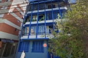 Apartamento térreo de 3 quartos à venda no bairro Floresta, Porto Alegre. Desocupado e pronto para morar, este imóvel de frente conta com 83,22m² de área privativa e 100,92m² de área total. O apartame