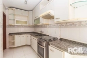 APARTAMENTO DE 2 DORMITÓRIOS NA RUA GONÇALVES DIAS &lt;BR&gt;Apartamento mobiliado para alugar na Rua Goncalves Dias, bairro Menino Deus, Porto Alegre. Imóvel conta com 57m² distribuídos em 02 Dormitó