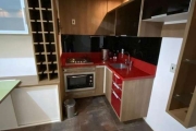 Apartamento JK, mobiliado com móveis planejados reformado por arquiteto, o imóvel dispõe de cozinha integrada, bancadas em selestone. &lt;BR&gt;Permanecerão no imóvel o Cooktop, Forno Elétrico, Chuvei