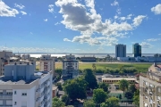 Descubra a Melhor Cobertura à Venda no Bairro Cristal!&lt;BR&gt;&lt;BR&gt;Imagine acordar todos os dias com uma vista deslumbrante e definida para o Lago Guaíba, em uma cobertura exclusiva com orienta