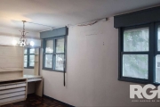 Apartamento Terreo  reformado, 3 dormitórios, transformado um 3 dor  60m² privativos. Zeferino Dias, Sarandi&lt;BR&gt;&lt;BR&gt;Semimobiliado 3 dormitorios transformado em 2  todo reformado e desocupa