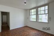 Apartamento de 64m², 2 dormitórios, living para dois ambientes, cozinha ampla e banheiro social. Localizado no terceiro andar, sem elevador, com orientação solar Leste.&lt;BR&gt;&lt;BR&gt;Prédio peque