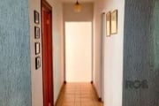 Apartamento de 2 dormitórios com 55m² semi-mobiliado, no Petrópolis, condomínio com infra, segurança 24h, estacionamento rotativo e para visitantes, churrasqueiras, salão de festas, quadra esportiva, 