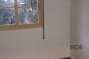 Apartamento de 03 dormitórios, sala, cozinha, banheiro. Condomínio  com salão de