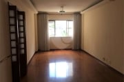 Apartamento a venda na Vila Mariana com 3 quartos.