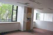 Sala Comercial com 187 m² 03 Banheiros 04 Vagas para locação no Brooklin.