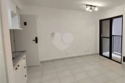 Aluga-se apartamento com 40m² 1 dormitório, 1 banheiro, sem vaga em Bela Vista - São Paulo - SP