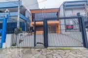 Casa com 4 quartos à venda na Rua Damasco, 38, Azenha, Porto Alegre