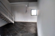 Sala comercial 33,25m2 com mezanino para alugar no Itaigara