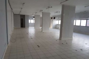 Sala comercial 351,43m2 no Caminho das Árvores