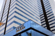 Civil Tower Sala comercial com 212,57m2 no Costa Azul