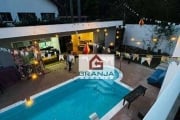 Lindo Imóvel com piscina, churrasqueira, suítes, muito verde! à venda, 250 m² por R$ 1.480.000 - Gramado - Cotia/SP