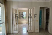 Apartamento à venda 65m² 1 quartos sendo 1 suíte, 2 varandas, 1 vaga demarcada. Campo Belo