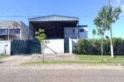 Vende pavilhão em localidade estratégica, ideal para empresa logística e depósito. Localizado em região de fácil acesso para os outros bairros da cidade. Construído por uma área total de 780m², sendo 