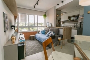 Ótimo apartamento de 55m² com 02 dormitórios, sendo 01 suíte, banheiro social, living para 02 ambientes, cozinha americana com churrasqueira, área de serviço integrada e 01 vaga de garagem escriturada