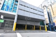 Box na Garagem Riachuelo - Centro -  no Terceiro andar.&lt;BR&gt;Prédio com elevador, banheiro e Portaria 24 horas.&lt;BR&gt;Próximo ao Instituto Histórico, do Tribunal de Justiça, da Assembleia Legis