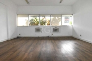 SALA COMERCIAL - Imóvel  31,41 m ²,  com  laminado ,  posição lateral, quinto andar com elevadores, 1 lavabo, 1 vaga de box coberta N 12 (o valor do box é separado), portaria 24 horas. Localizado nas 