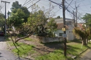 Terreno de esquina na Chácara das Pedras, atrás do posto policial. Ótima localização para residência, comércio ou até mesmo um pequeno conjunto de casas geminadas (condomínio). Área aproximada de 520m