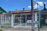 Casa no condomínio verdes campos de frente para o campo de futebol- rua sem possibilidade de vizinhos de frente.&lt;BR&gt;3 quartos, sendo 1 suíte, Sala e cozinha conjugadas, Lareira, Churrasqueira &l