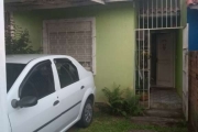 CASA DE 02 DORMITÓRIOS BEM LOCALIZADA COM PÁTIO GARAGEM PARA 01 CARRO VENHA AGENDE SUA VISITA  &lt;BR&gt;NÃO ACEITA FINANCIAMENTO.