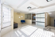 Descubra seu novo lar na Zona Sul! ??&lt;BR&gt;&lt;BR&gt;Casa em condomínio na Cavalhada, com 3 andares e 159m² de espaço privativo, ideal para quem busca conforto e praticidade..&lt;BR&gt;&lt;BR&gt;?