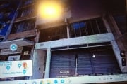 Excelente apartamento residencial /  comercial, composto por sala estar / jantar, cozinha, banheiro  e um quarto. &lt;BR&gt;Localizado no 5º andar, de fundos, oferecendo mais privacidade.&lt;BR&gt;Pré