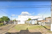 Apartamento de 2 dormitórios, sala, cozinha, banheiro. Ficam algumas mobílias: Móveis banheiro, box de vidro ,cozinha e máquina de lavar e ar condicionado no quarto de casal. &lt;BR&gt;Sol da manhã . 