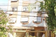 Apartamento no bairro Santana, Jk, reformado, cozinha americana, lavanderia separada, AMPLO PÁTIO, térreo. Desocupado. Excelente opção para quem tem PET, ou necessita de área aberta. Localização próxi