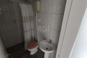 Saia do Aluguel! APARTAMENTO DE 2 DORMITÓRIOS, Terceiro Andar!&lt;BR&gt;LIVING 02 AMBIENTES, BANHEIRO, COZINHA E ÁREA DE SERVIÇO.&lt;BR&gt;Aconchegante apartamento com 2 quartos e 1 banheiro no total.