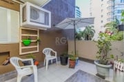 Muito bom apartamento (129m²) GARDEN com uma área descoberta de TERRAÇO, de frente para rua Ângelo Possebon em localização central e residencial nobre, rua silenciosa, arborizada da cidade de Canoas -