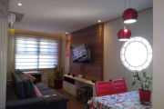 Vende-se apartamento impecável, ensolarado, com vista panorâmica, 1 dormitórios amplo, cozinha americana, banho social, living em 2 ambientes e área de serviço independente. Prédio com porteiro eletrô