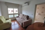 Vende-se apartamento 2 dormitórios, living em dois ambientes, cozinha ampla, área de serviço independente, amplo banheiro, vaga de garagem, fachada do prédio em textura e pintura..&lt;BR&gt;OBS: ficam