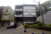 OTIMO APARTAMENTO! 01 DORMITORIO AMPLO, SALA, COZINHA, AREA DE SERVICO E BANHEIRO SOCIAL. PARQUET COM SINTECO. PRIMEIRO ANDAR, FUNDOS. MUITO BEM LOCALIZADO  NA RUA PEDRO AMERICO,  AO LADO DA SOGIPA E 