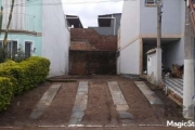 Excelente terreno em condomínio fechado com projeto aprovado de uma construção de 160  m²,  condomínio oferece  piscina adulto e infantil, salão de festas, churrasqueira, playground e portaria virtual